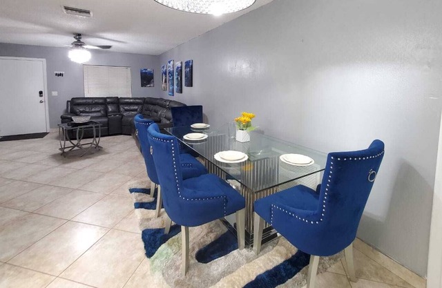 Cheerful 3br/2ba family home