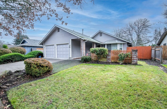 Cheerful, Comfortable and Convenient 3 Bedroom Home