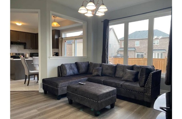 Cheerful home/Brantford college