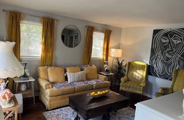 Cheerful & Peaceful Home near VSU, Downtown, Moody