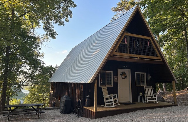 Cherokee Cabin Renovated - Cliff & Lake Views - Cave Run Lake & Red River Gorge