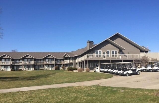 Cherry Hills Golf & Lodge