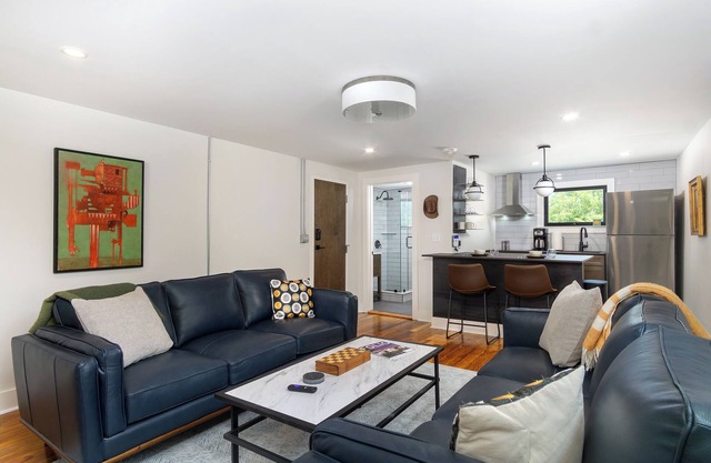 Cherry Street Loft (B) | In the Heart of Downtown Black Mtn!