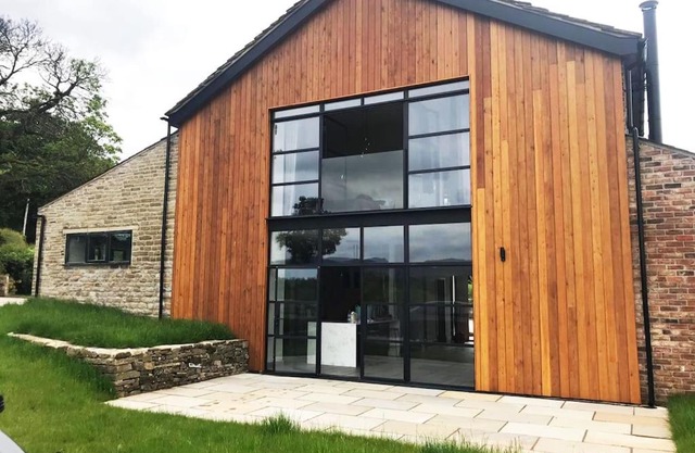 Cheshire Barn. views, bbq, fire pit, TV, Wifi