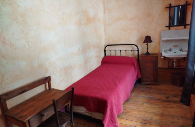 Chez Jean Pierre - Room 1pers. in a 17th century house - n ° 6