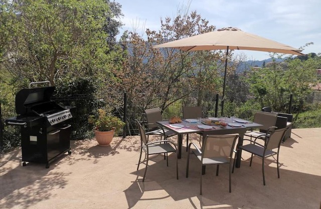 CHEZ PERLE à LEVIE, logement entier de type T4