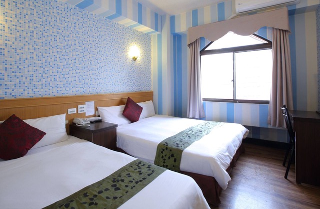 Chiayi Crown Hotel