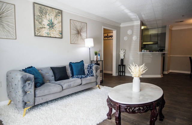 Chic 1-bedroom apartment with fitness room and AC in Sandy Springs