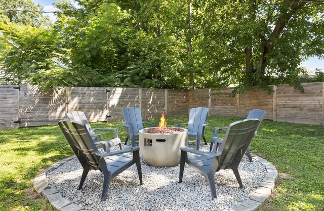 Chic 3BR | Fire Pit | Private Yard