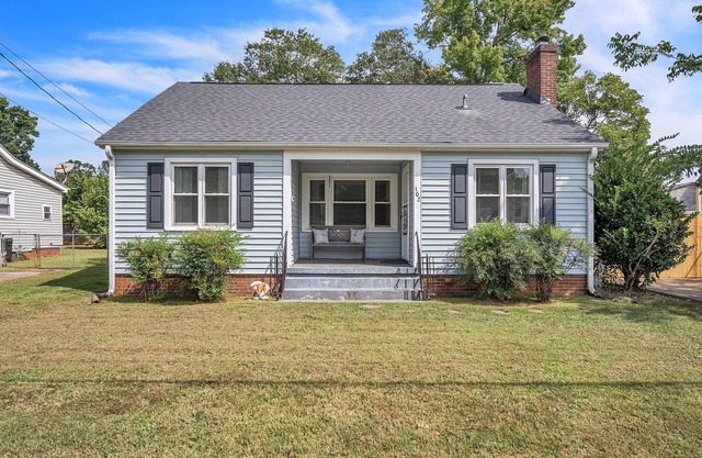 Chic 3BR Home: Pet Friendly, Near Furman & Parks