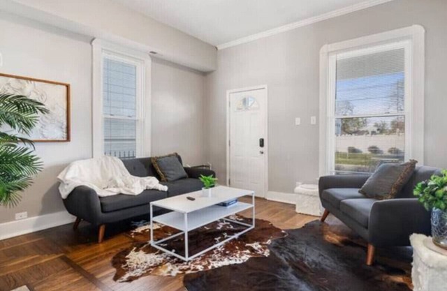 Chic 6BR Retreat:10 beds 3.5 Baths for Groups