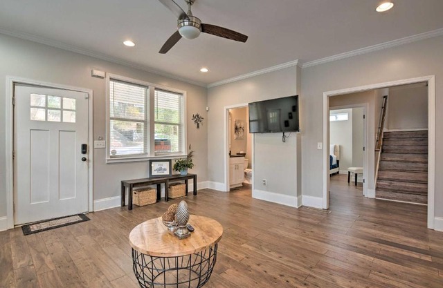 Chic Atlanta Home Less Than 4 Mi to Mercedes-Benz Stadium!
