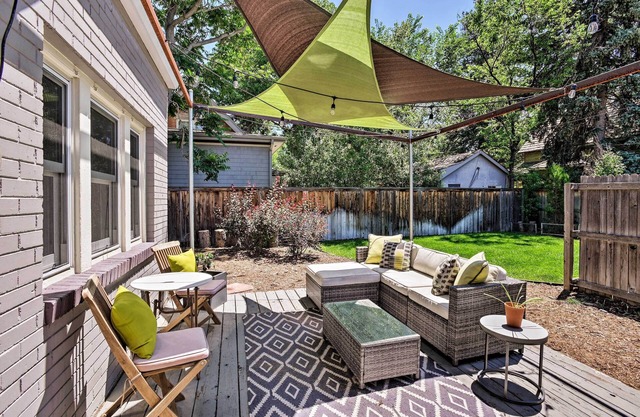 Chic Denver Home w/Deck & Grill, 5 Mi to Dtwn!