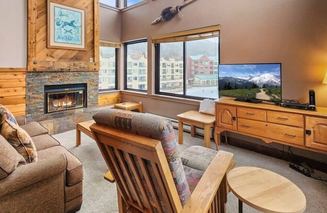 Chic Lakeside 1BR, 4-Min to Keystone Resort!