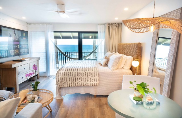 Chic Oceanfront Escape-Boutique Studio-Noelani 219-Cold AC-Amazing Ocean View