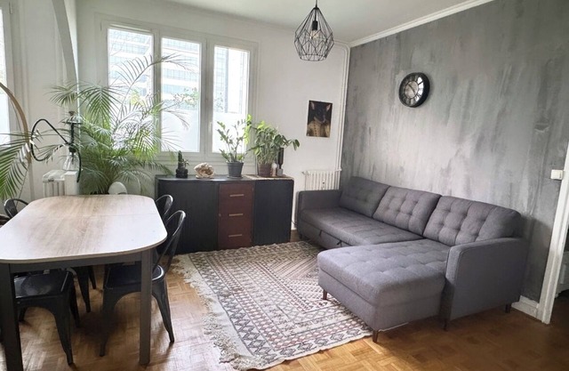 Chic, spacious 3-bedroom apartment just a stone's throw from Paris