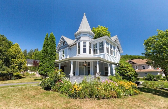 Chic Victorian in Cozy Village | Summer Charm Just 10 Mins from Trails & Fun