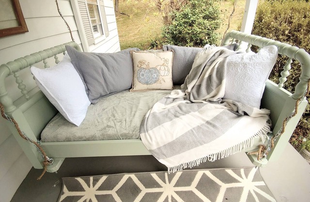 Chickadees Cottage and Pottery - centrally located, private comfortable cottage.