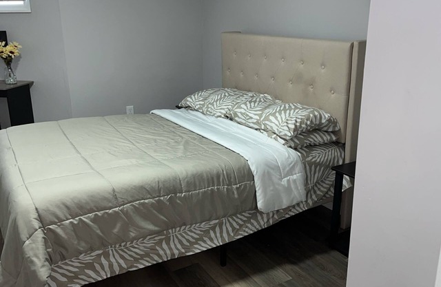 Chill and Recharge: Cozy Room F