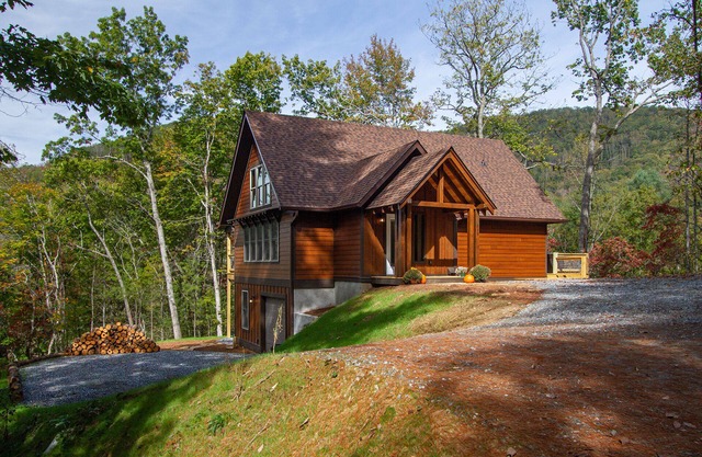 Chillin Time mountain cabin near entrance to GSMNP