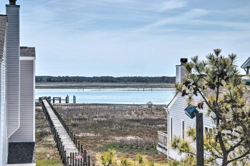 Chincoteague Townhome with Pony Views from Deck!