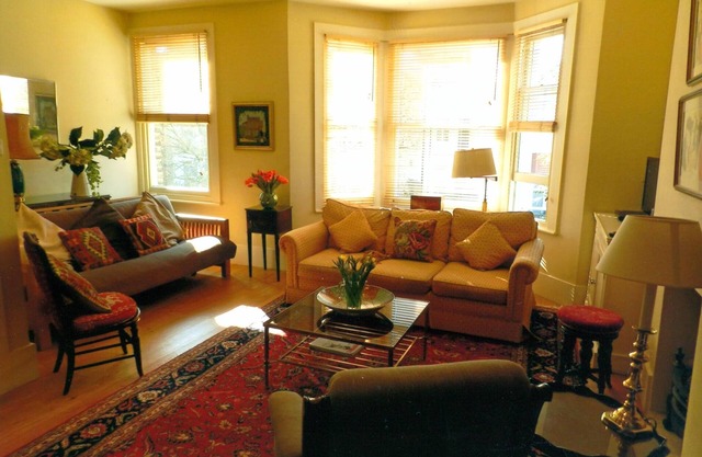 Chiswick, London W4, Luxury 2 bedroom, 2 bathroom, 1 shower, maisonette.