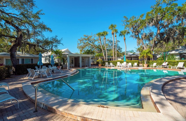 Chloe's Villa on Siesta Key, A Private 1/1 Escape