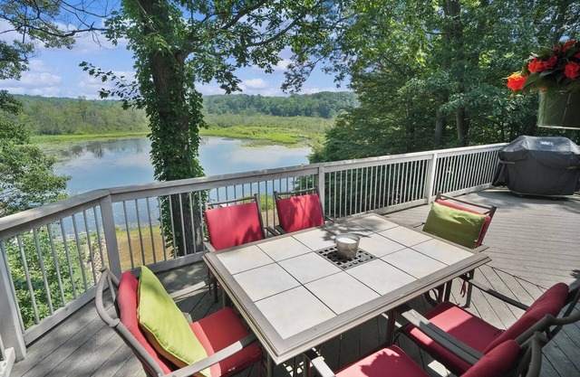 Choose either Christmas or New Year’s- Private Mini Resort w Indoor Pool & Sauna