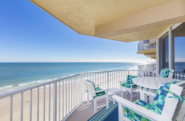☀CHRISTMAS ON THE BEACH!☀ The Shores Club #804 - Pickleball Court - Heated Pool