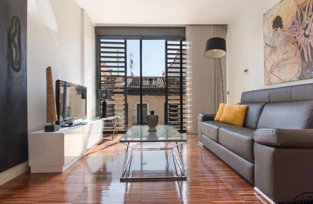 Chueca Apartments III - Duplex in the Center of Madrid