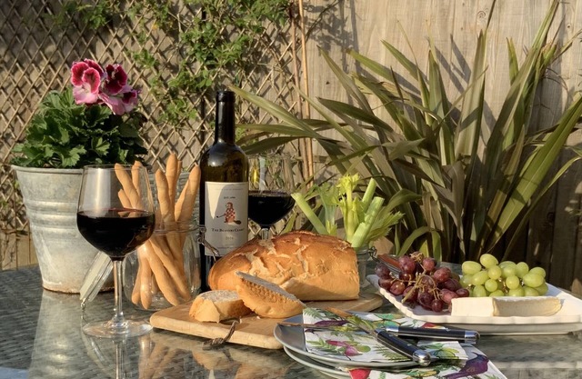 Cinque Ports Snug - parking, mins to sea and golf