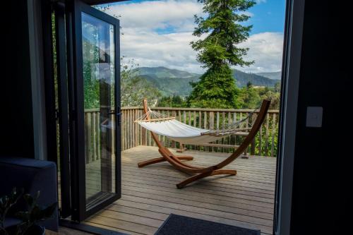 City Convenience & Rural Views in Nelson City
