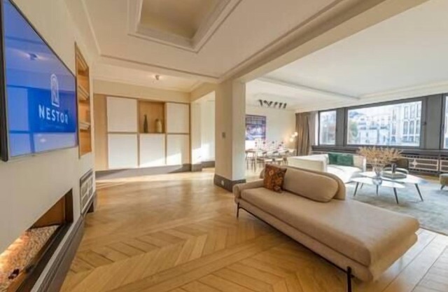 City Luxury 3BR Prime Location