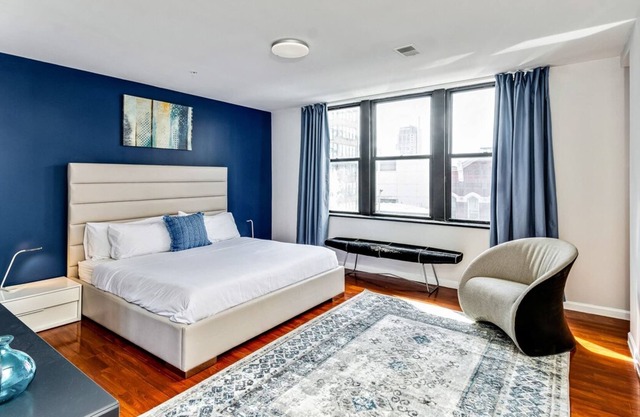 City Stay in Style! Steps Away From Reading Terminal