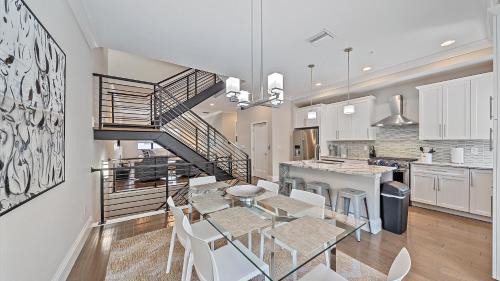 Cityscape Retreat