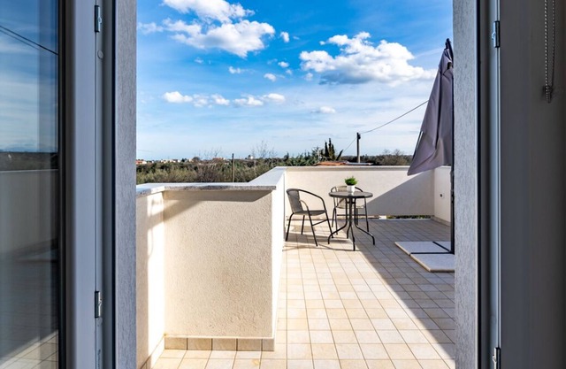 Clalu' - One Bedroom House, Sleeps 2