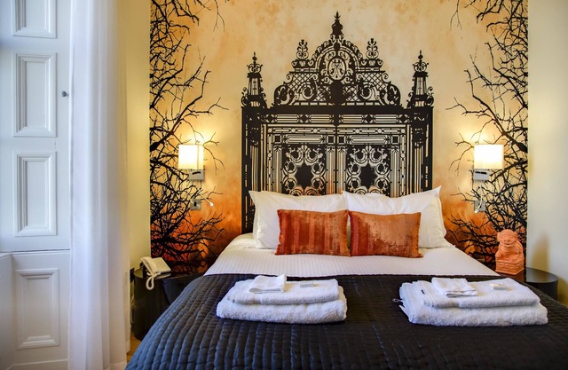 Clarendon Luxury Apartments