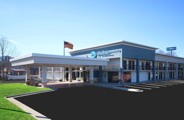 Clarion Pointe Statesville