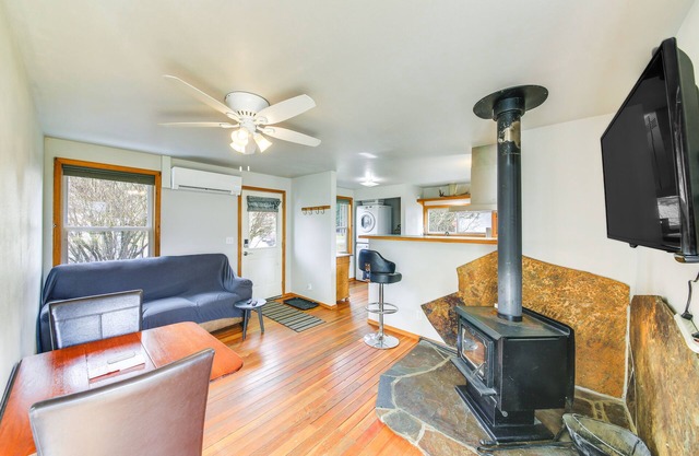 Clark Fork Vacation Home w/Wood Stove Near Lake!