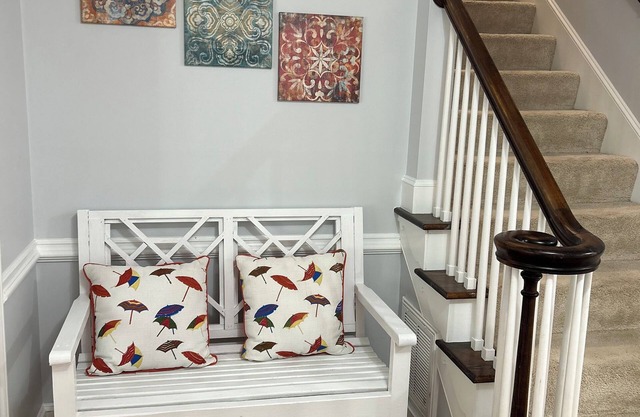 Classic 4-Bedroom Home Near The Bowl at Ballantyne