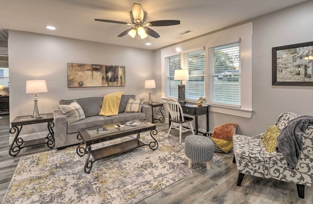 Classy Pet-Friendly Home, Near Hiking/Boating