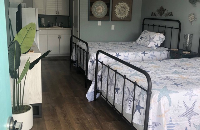 Clean Quaint Bogue Shores Unit