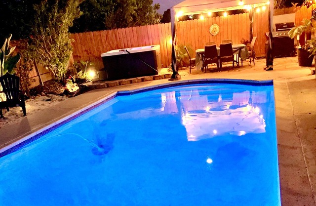 Clear Sky Paradise - Pool, Jacuzzi, Hiking & More!