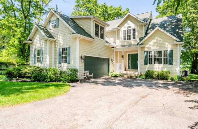 close to downtown St Joe, beaches, restaurants, and Jack Nicklaus Golf Course