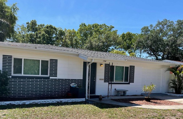 Close to Downtown St. Pete