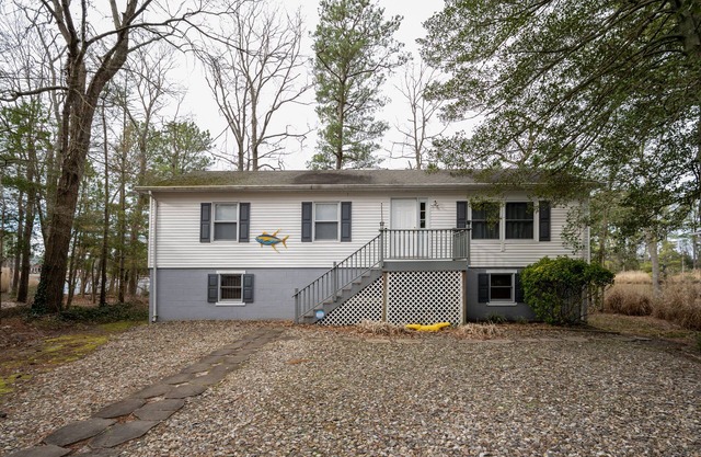 Close to Lewes with community pool, tennis and a fishing pier!