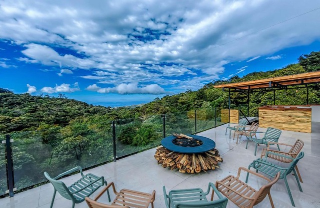 Cloud Forest Lodge