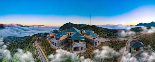 Cloud Paradise Resort