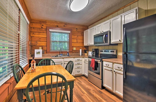 Clyde Cabin: Surrounded by Smoky Mtns