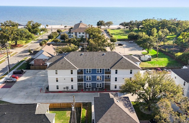 Coastal 2 Bed Apt.